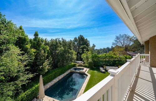Brentwood House | Private Brentwood Retreat: Pool, Gym, and Views