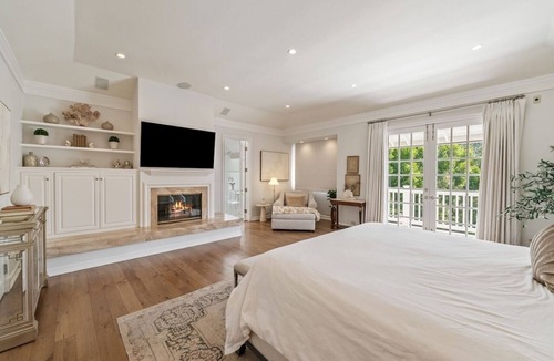Brentwood House | Private Brentwood Retreat: Pool, Gym, and Views