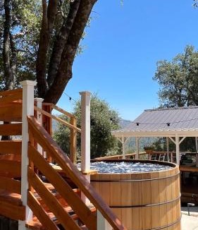 North Fork House | Private Cabin with Hot Tub & Sauna Near Yosemite