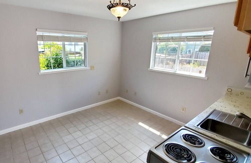 San Bruno Cottage | Private Cottage in Sunny San Bruno