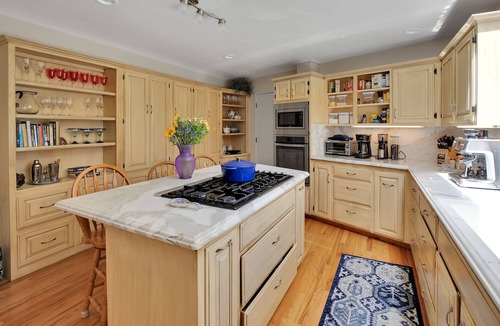 Northeast Carmel House | PRIVATE Hilltop Home: Stunning Carmel Views, Hot Tub, 3 Balconies, Espresso