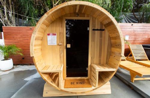 San Clemente House | Private House 3 min to beach large backyard Spa Sauna BBQ !