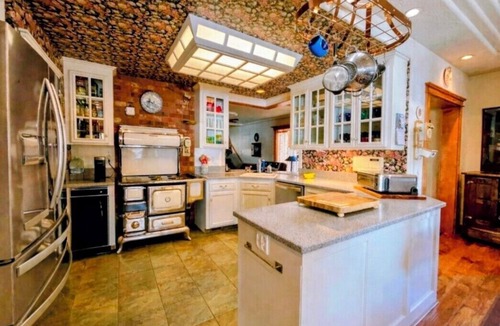 Bass Lake House | Private Lakefront Home, 7-1/2 BR, Private Dock