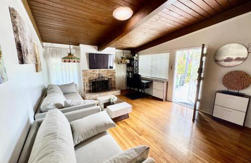 Winnetka House | Private Pool and Spa Family Friendly 3BR Home Sleeps 10