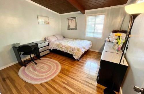 Winnetka House | Private Pool and Spa Family Friendly 3BR Home Sleeps 10