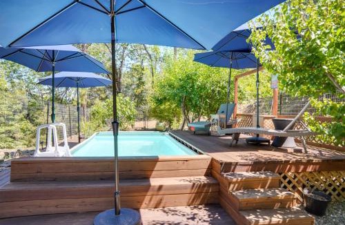 Tuolumne House | Private Pool & Fire Pit! Tuolumne Family Retreat