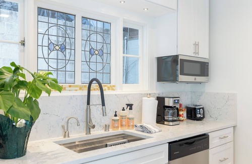 Hollywood Hills West House | Private Pool + Hot Tub | Mins to Sunset Strip + Hollywood | A-Lister