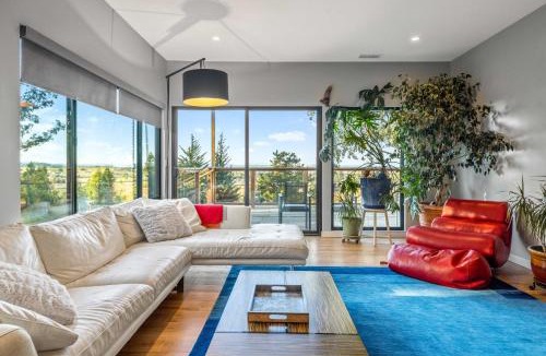 Cotati Villa | Private Pool & Large Deck: Modern Cotati Villa!