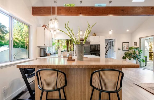 Felton House | Private Retreat in Santa Cruz Mountains w Hot Tub
