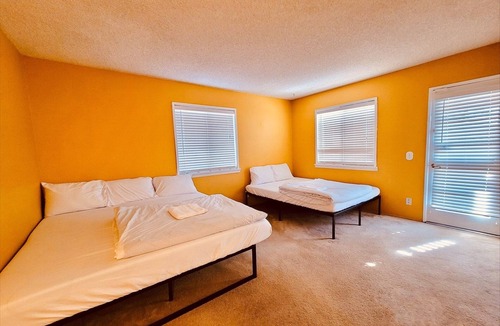 Ridgecrest House | Private Room [#2] - King & Queen Beds - Shared Bathroom