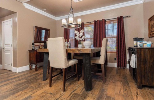 Tulare House | Private room for rent -Ideal for working professionals-