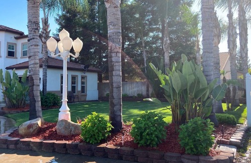 Tulare House | Private room for rent -Ideal for working professionals-