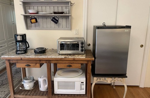 Los Altos Hills Apartment | Private Unit full bath patio