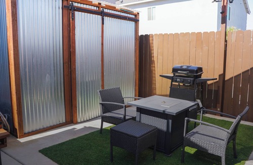 Hanford House | Private Unit w 2 Bath/ Patio