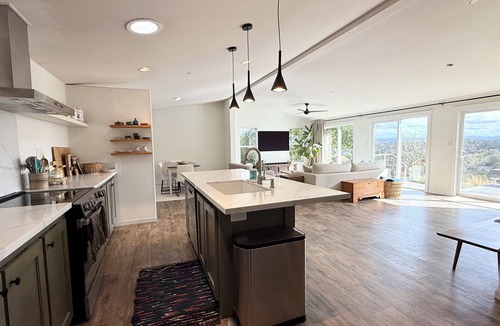 Atascadero House | Private Wine Country Hilltop 2 Bedroom Retreat Unmatched Open Views Peaceful