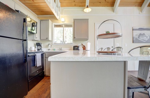 Groveland Cabin | PROMO 10% WEEKLY/25% MONTHLY DISCOUNTnPlanning on spending some time in Yosemite