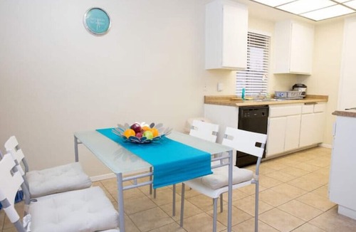 Hacienda Heights House | PROMO 15% WEEKLY/30% MONTHLY DISCOUNT Cozy Vacation TownHouse 3bds with 2 bath