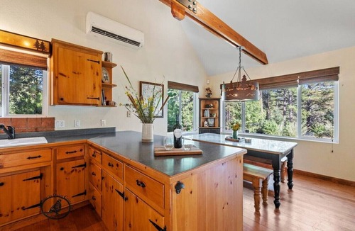 Coulterville Cabin | Quail Crossing Cabin: Yosemite Boutique Retreat