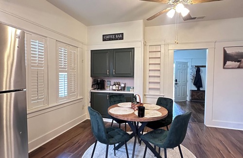 Lodi Cottage | Quaint 2-bedroom cottage in charming Lodi