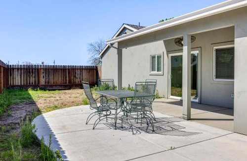 Hughson House | Quaint Hughson Vacation Rental, Walk to Downtown!