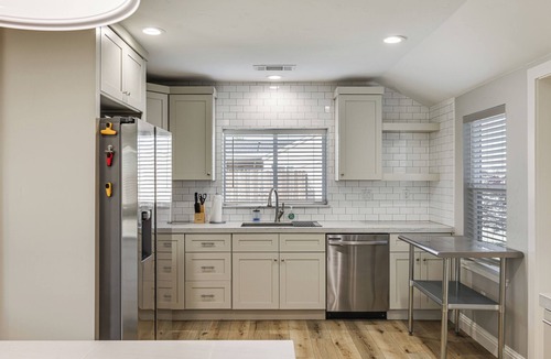 Hughson House | Quaint Hughson Vacation Rental, Walk to Downtown!