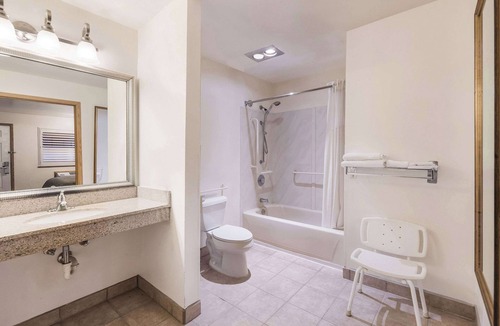 King City Hotel | Quality Inn Near Fort Hunter Liggett