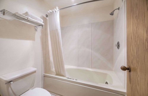 King City Hotel | Quality Inn Near Fort Hunter Liggett