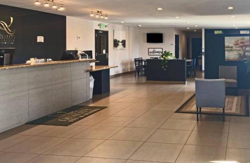Oleander - Sunset Hotel | Quality Inn & Suites near Downtown Bakersfield
