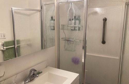 Outer Sunset Apartment | Quiet 1-bedroom in-law facing yard and ocean in San Francisco