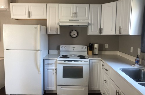 Turlock Apartment | Quiet and cozy cottage near cute downtown