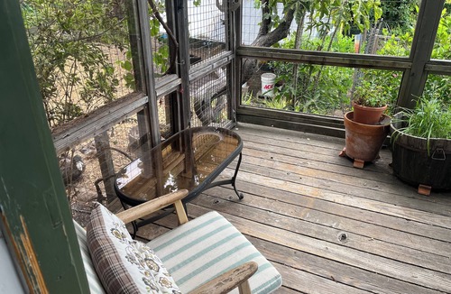 Lincoln Highlands Cottage | Quiet Cottage on the Lane Close to SF, Parks, Redwoods, Zoo, BART and the Ferry!