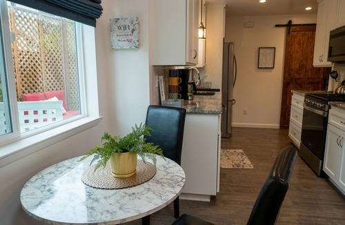 Arroyo Grande Cottage | Quiet Ocean Getaway at Hummingbird Cottage! Pet-Friendly!