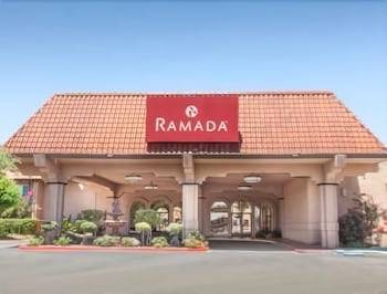 Raisin Hotel | Ramada by Wyndham Fresno North