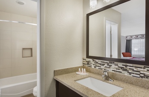 North Fremont Street Hotel | Ramada by Wyndham Monterey