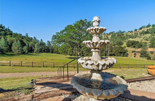 San Luis Obispo House | Ranch and retreat in between wine country and the beach!