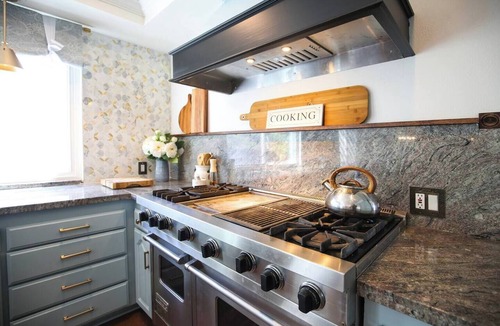Moorpark House | Ranch Estate/ Pool / Hot Tub / Family Reunions - Holiday Home