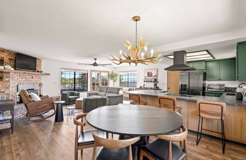 Mariposa House | Ranch-Style Retreat w/Hot Tub, Game Room & Views!