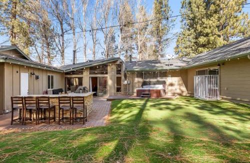 Summit Estates House | Rare Indoor Pool, Game Room & Courts, 5 Blocks to Snow Summit