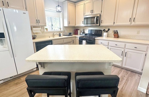 Groveland House | Recently Renovated 3 Bedroom house in Groveland with Central Heating and Air