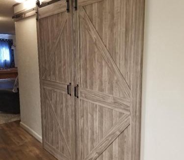 Oakhurst Apartment | Red Barn Haven-Your romantic getaway to Yosemite