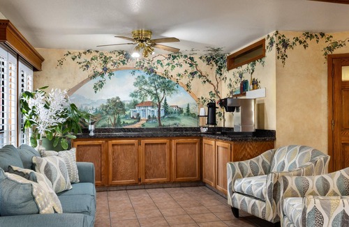 Lemoore Hotel | Red Lion Inn & Suites Lemoore
