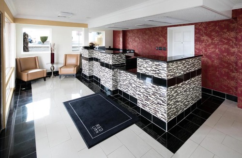 Bechelli Hotel | Red Lion Inn & Suites Redding