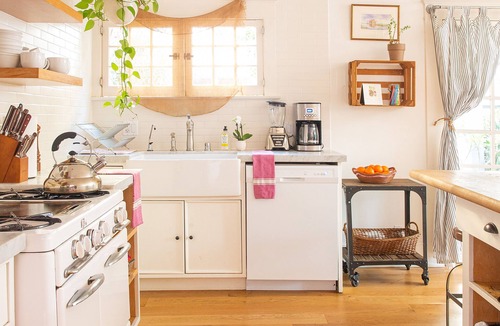 Venice House | @RedHouseVeniceBeach - Modern Farmhouse steps from Abbot Kinney & Venice Beach