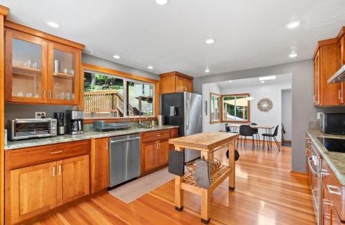 Ben Lomond House | Redwood Oasis - Luxe Santa Cruz Cabin w/Hot Tub