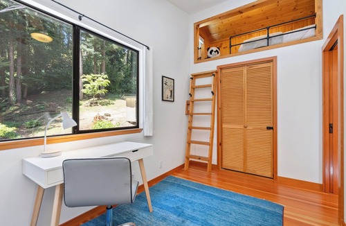 Ben Lomond Cabin | Redwood Oasis - Luxe Santa Cruz Cabin w/Hot Tub