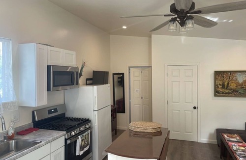 Atascadero House | Relax and enjoy the peaceful oasis in beautiful central costal California