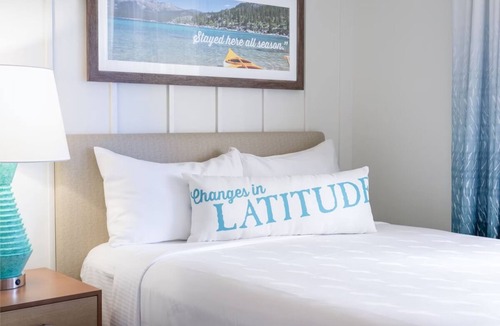 Lakeside Park Hotel | Relax in Paradise Perfect for Family Adventures Near Lakeside Beach - 1.6 miles
