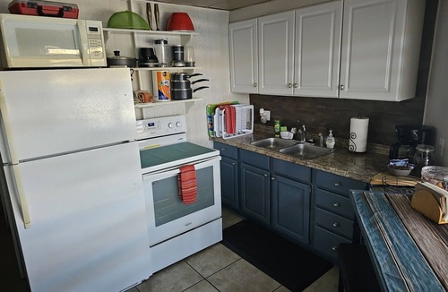 Parker Strip House | Relax near Colorado River in Parker's Guesthouse
