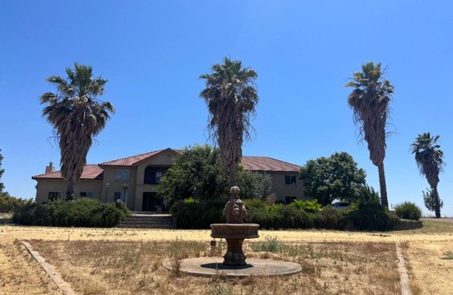 California House | Relax on 475 acre scenic ranch, 4-Bed/BR, Surrounded by Nature, 1.5hr -Yosemite.