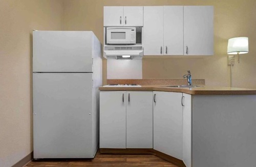 Sacramento Apartment | Relaxing 1 Queen Bed|Nsmk, Kitchen|Studio 6 Sacramento